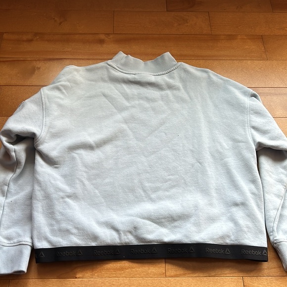 Reebok Cropped Crewneck - Picture 4 of 5
